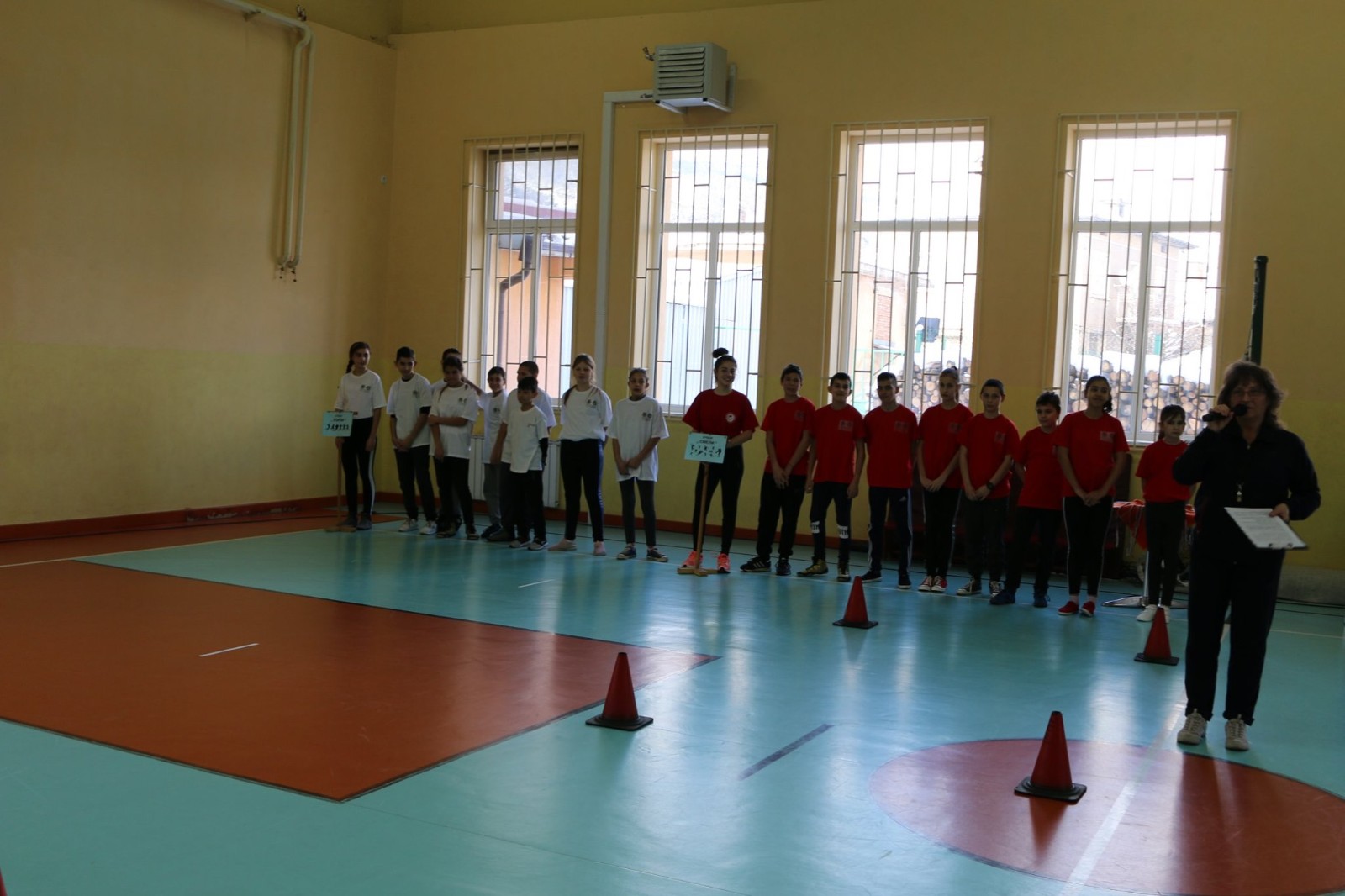 "Здрав дух в здраво тяло"- Весели щафетни игри, организирани от община Челопеч съвместно с ОУ Челопеч в СК "Хармония"